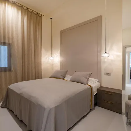 The Bridge Luxury Apartment *